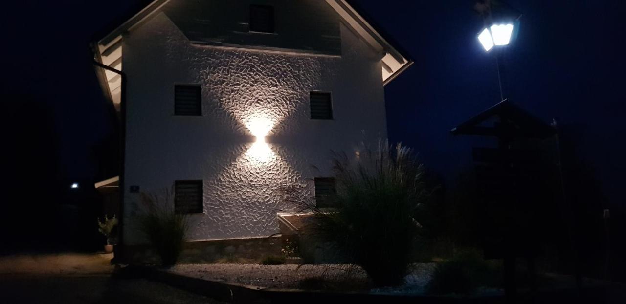 Ambiente Ferienapartments Julienhoehe Niederdorf  Buitenkant foto